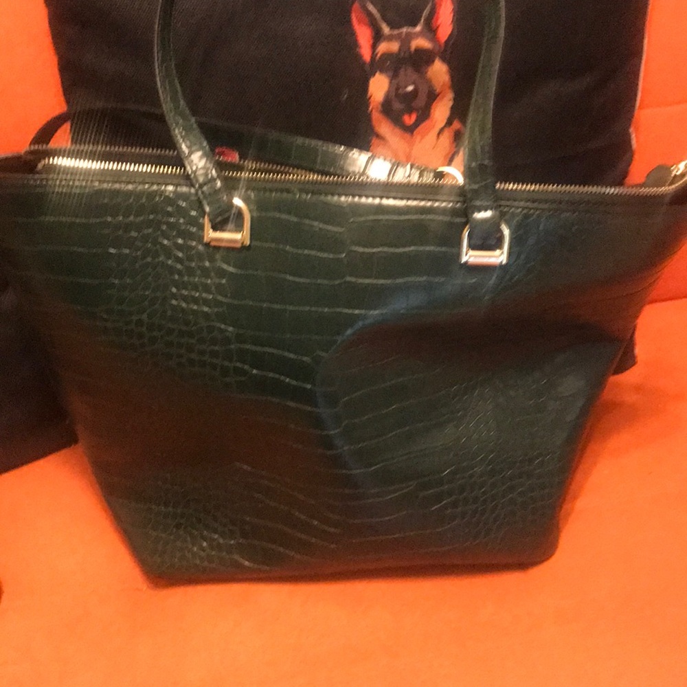 H & M green purse